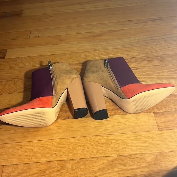 Calvin Klein color block booties in size 7.5 - Picture 6 of 8